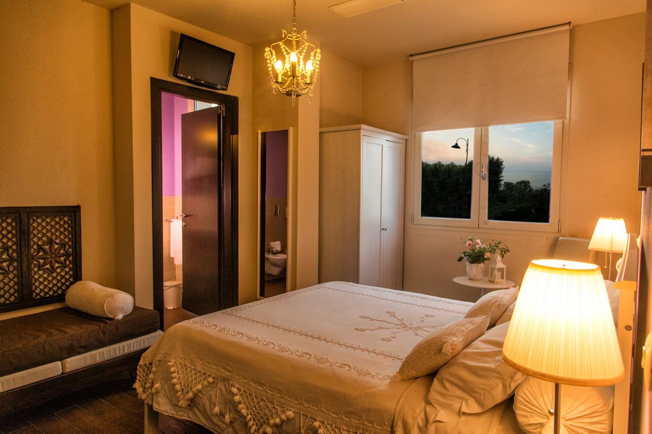 Bahita - Betty'S B&B Габиче Маре Екстериор снимка